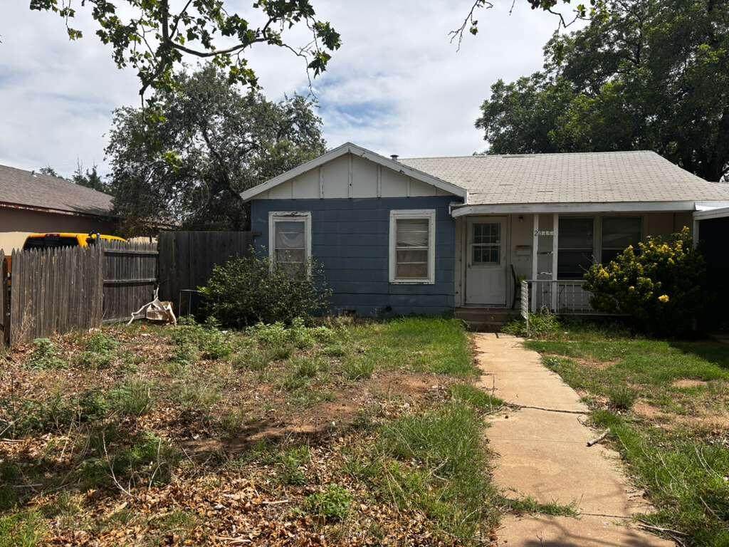 2035 62nd Street - Photo 1
