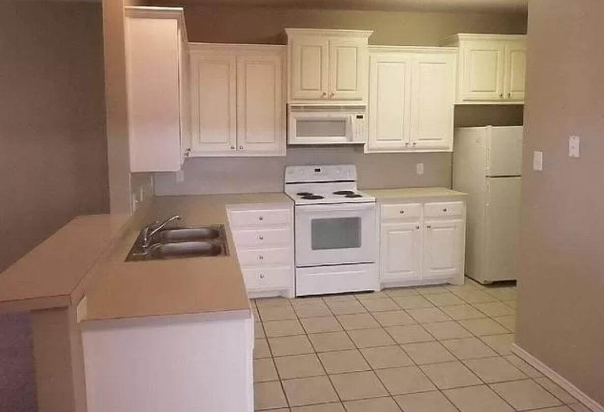 505 Clinton Avenue - Photo 1