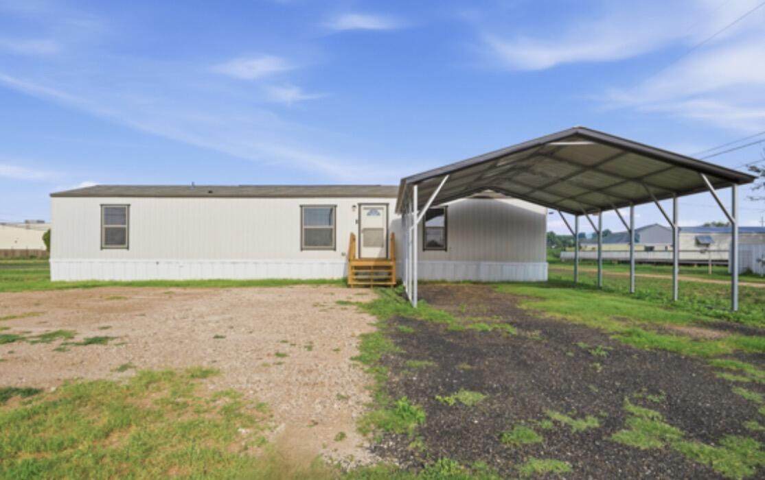 125 Pecan Street - Photo 1