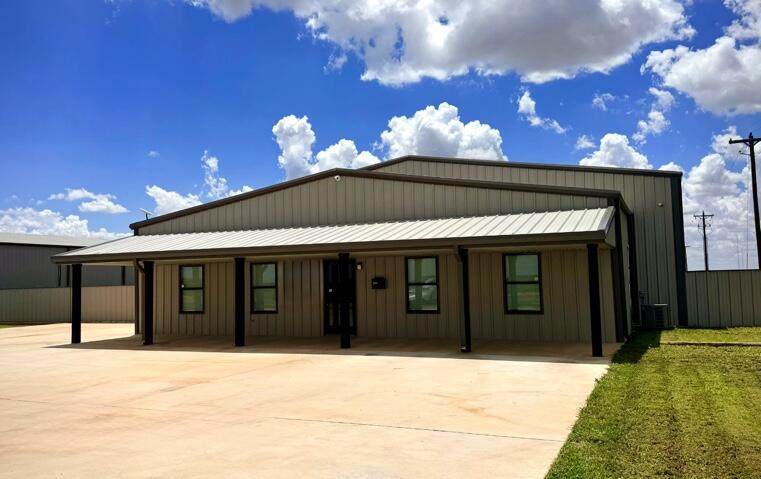 10604 County Rd 2500 - Photo 1