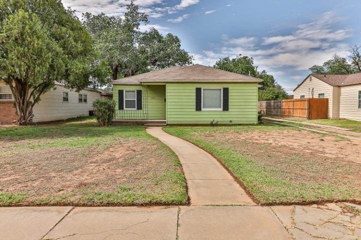 2405 30th Street - Photo 1
