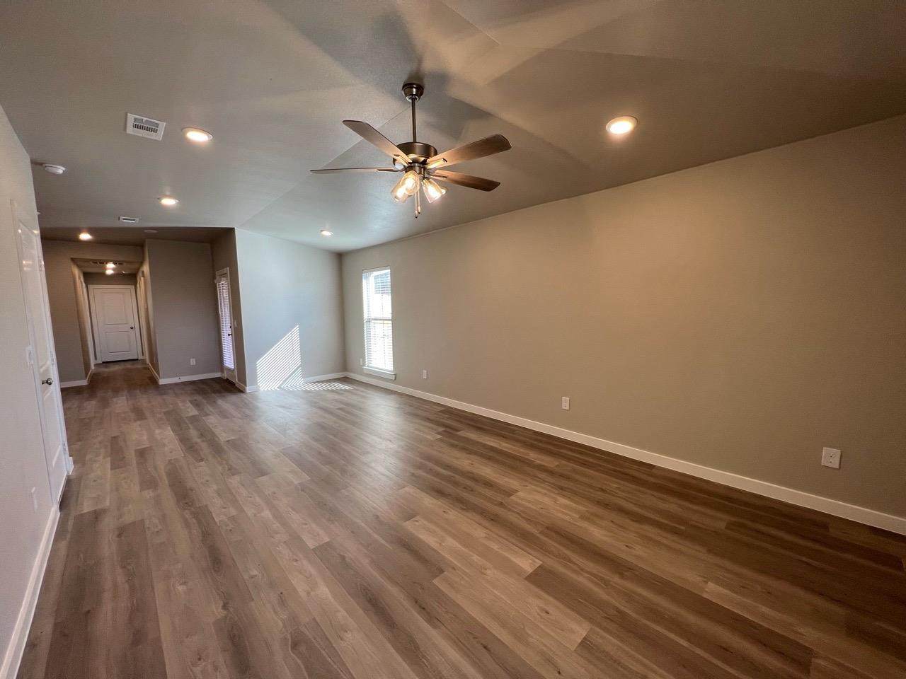 https://bt-photos.global.ssl.fastly.net/lubbock/orig_boomver_1_20260817153344325062000000-2.jpg