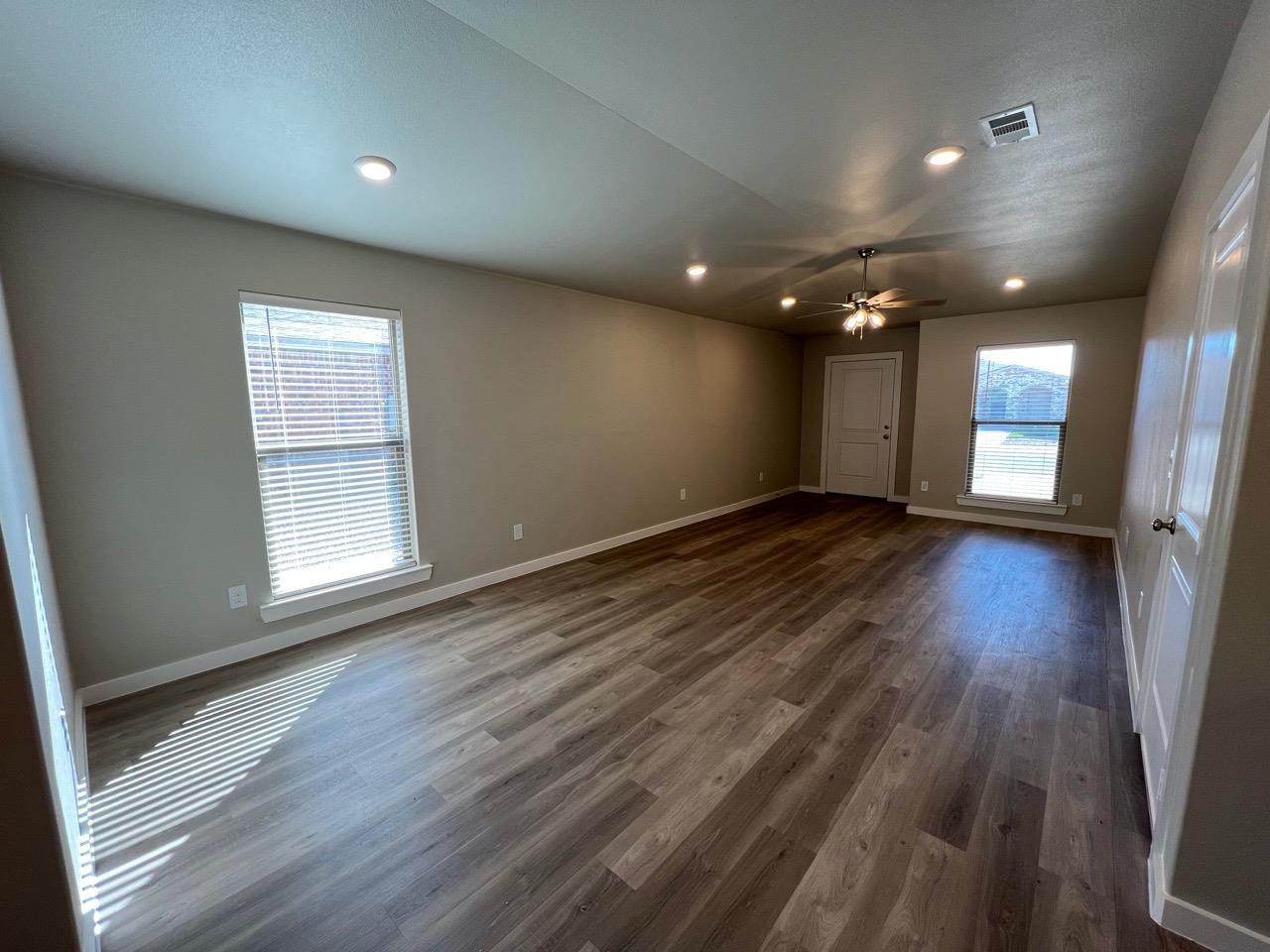 https://bt-photos.global.ssl.fastly.net/lubbock/orig_boomver_1_20260817153344325062000000-2.jpg