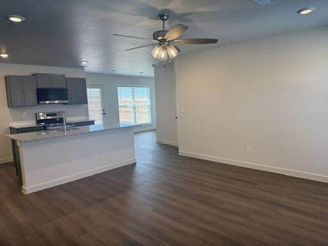 https://bt-photos.global.ssl.fastly.net/lubbock/orig_boomver_1_20260908204021555797000000-2.jpg