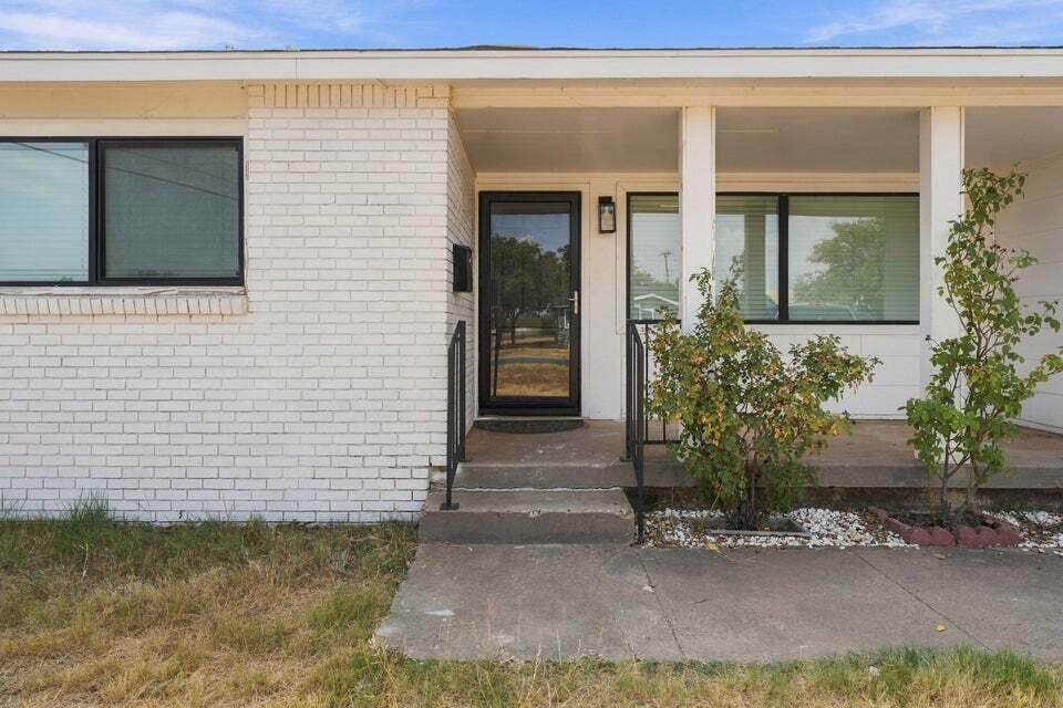 2001 65th Street - Photo 1