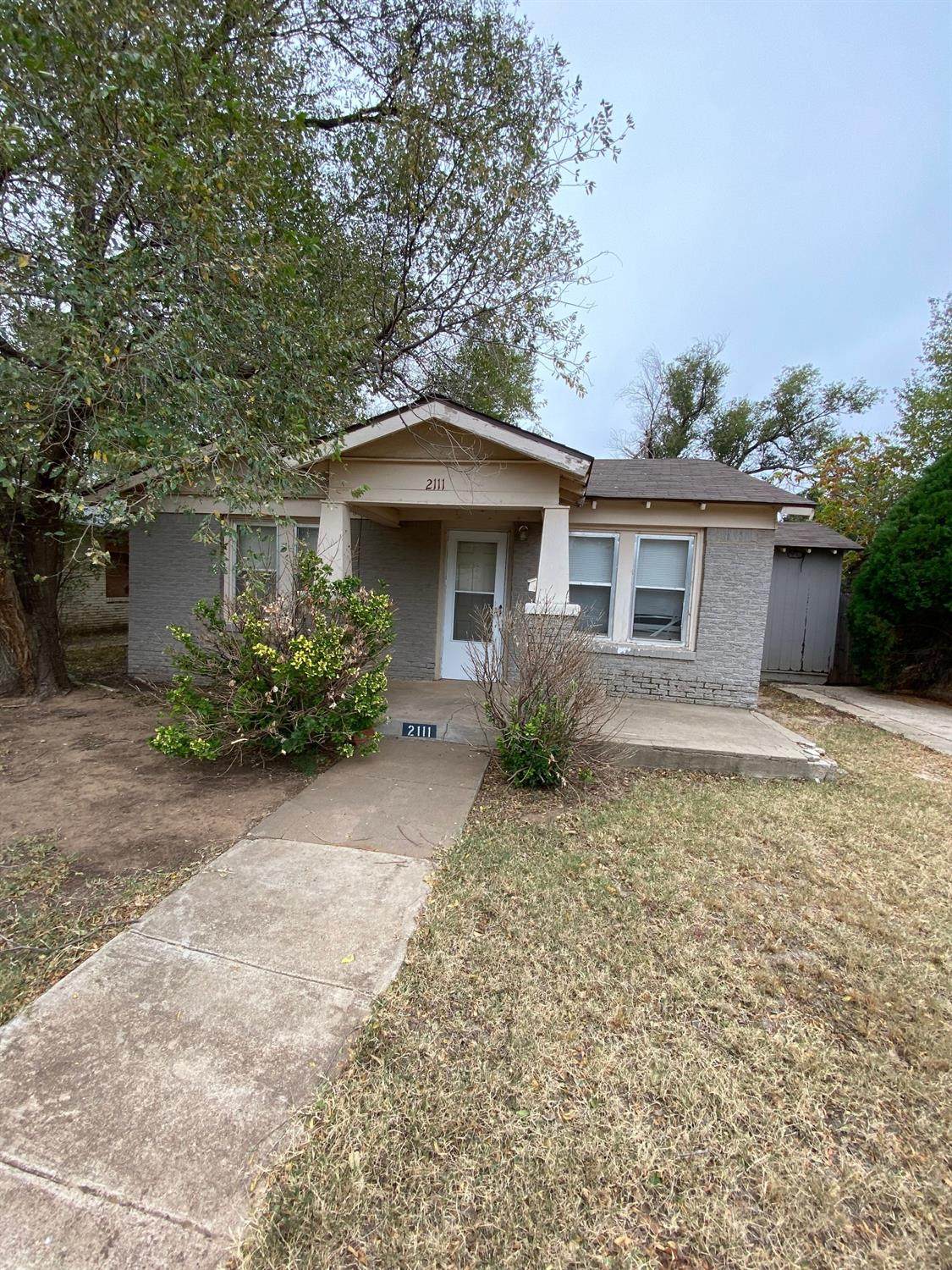 2111 25th Street - Photo 1
