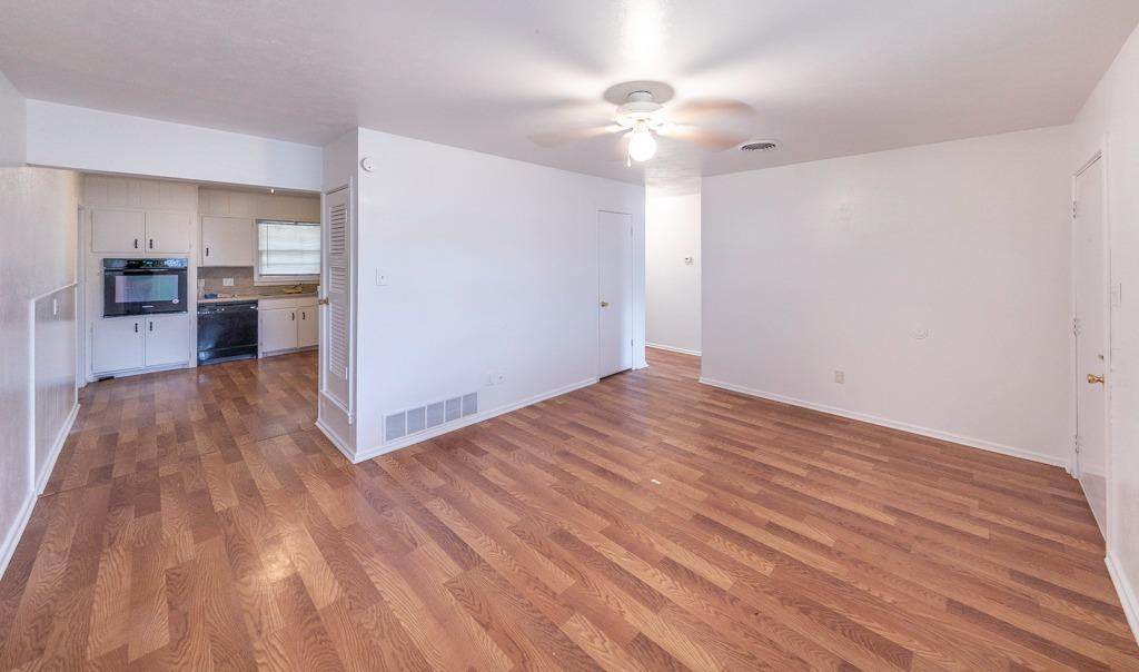 528 55th Street - Photo 1