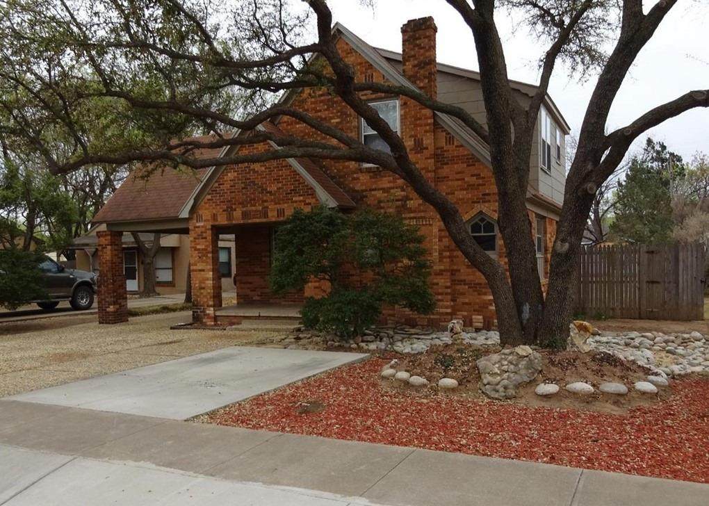 2207 22nd Street - Photo 1