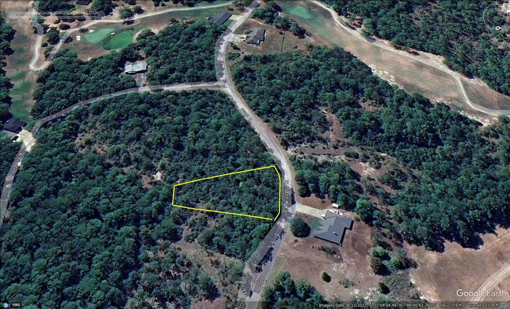 ID # 32495 Victoria Drive - Photo 1