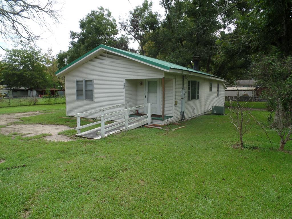 614 Spruce Street - Photo 1
