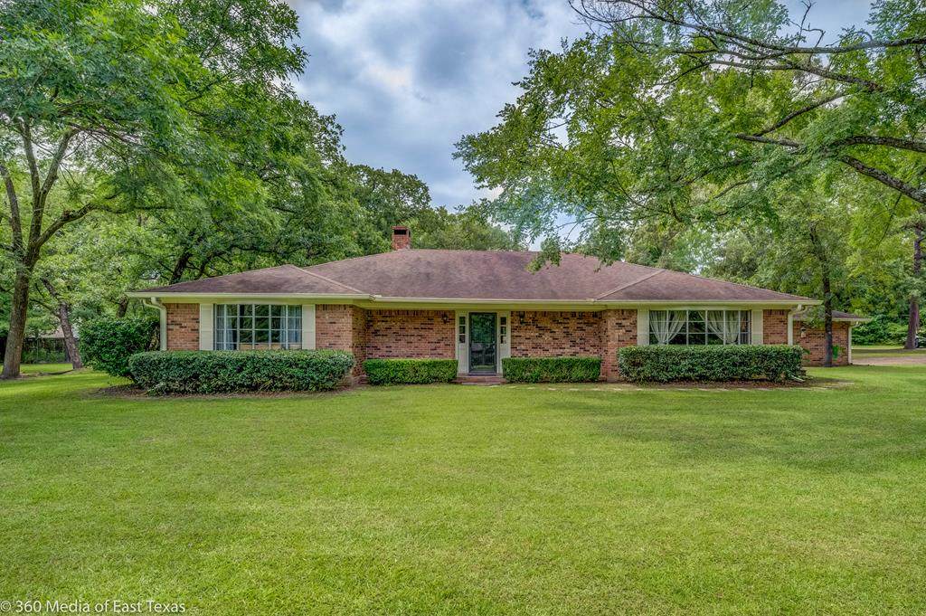 157 Fairview Drive - Photo 1