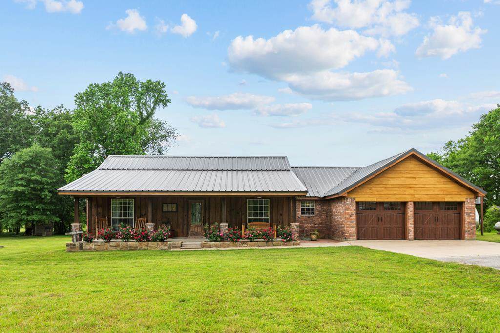 9460 Fm 2109 - Photo 1