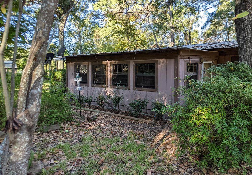 196 Oak Street - Photo 1