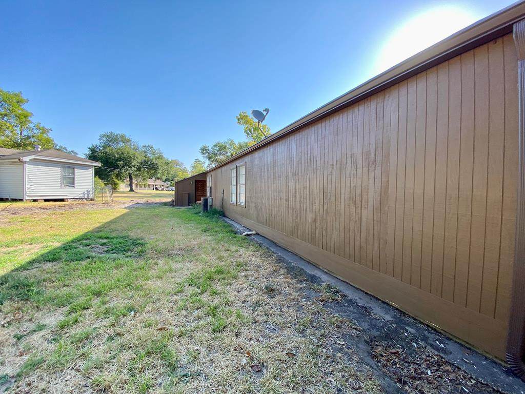 414 South Bynum Street, Lufkin, TX 75904 (MLS 69382) Keller