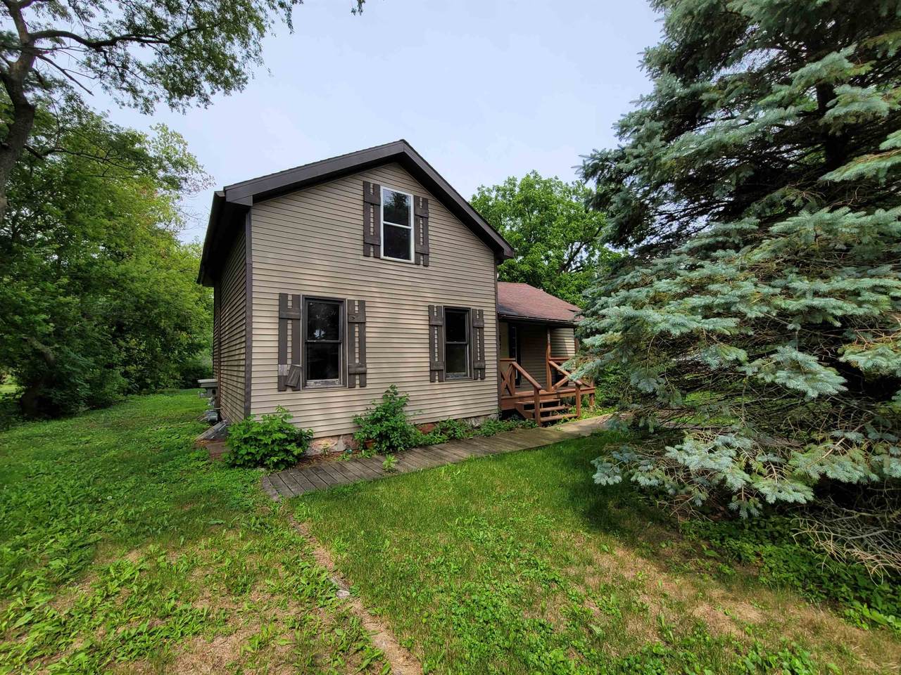 239 Nelson St - Photo 1