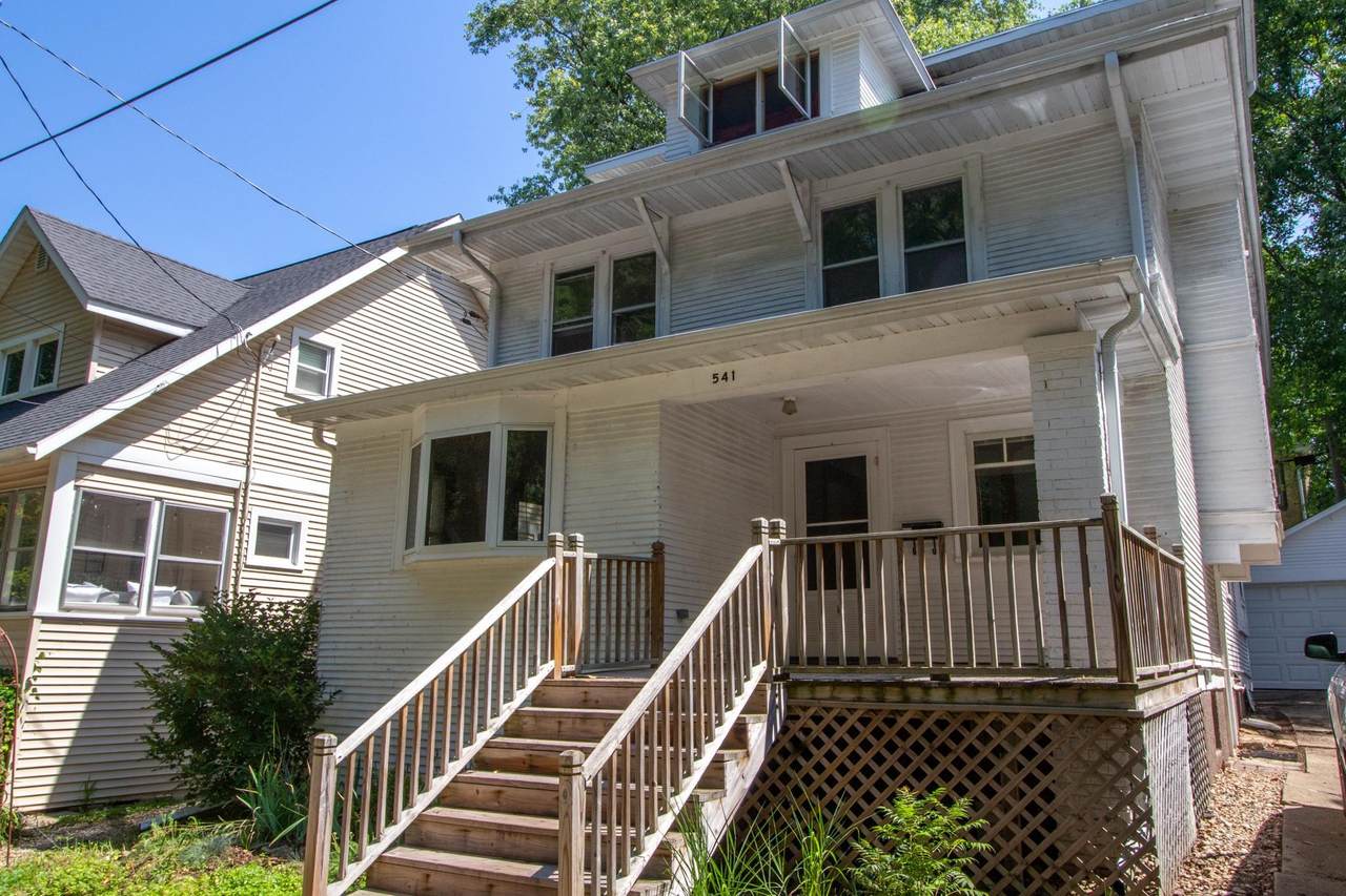 541 Randall Ave - Photo 1