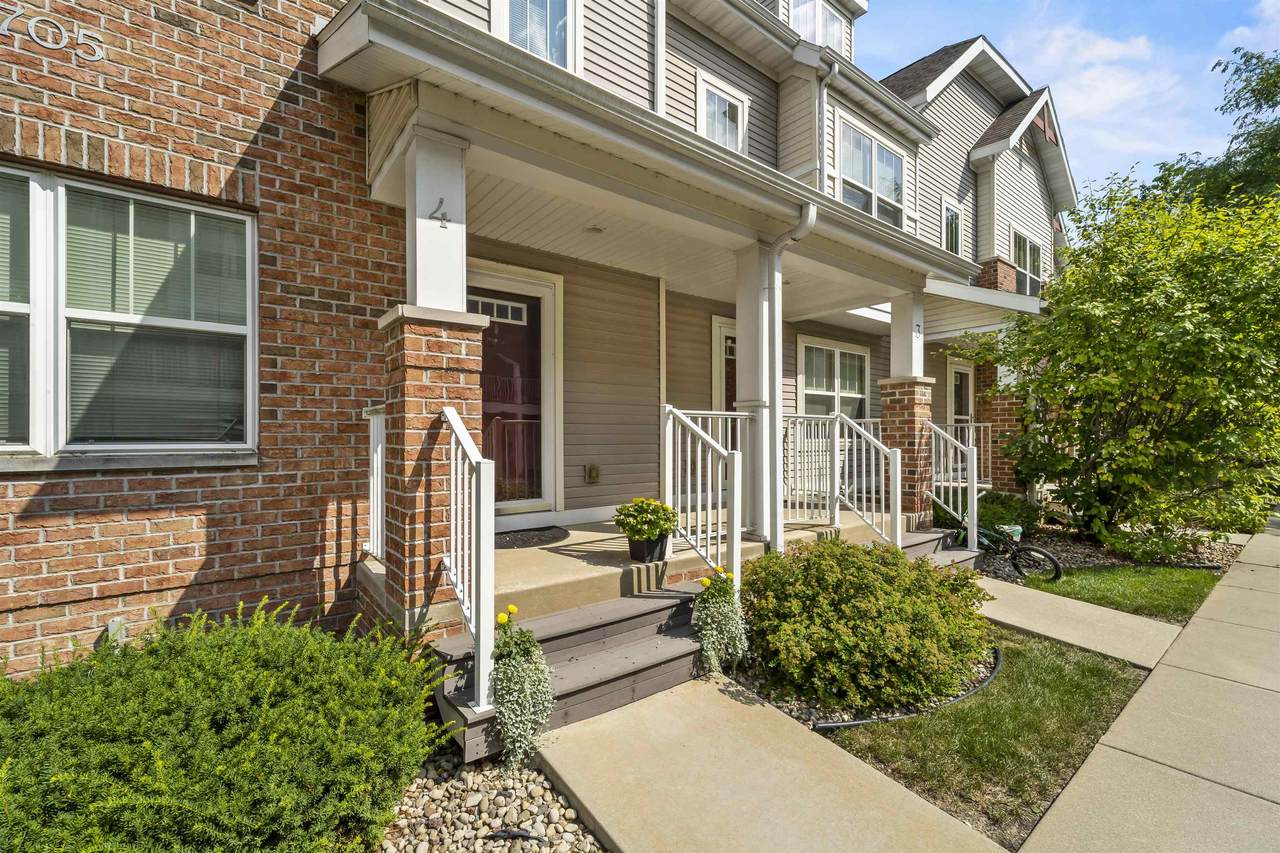 705 Cricket Ln - Photo 1