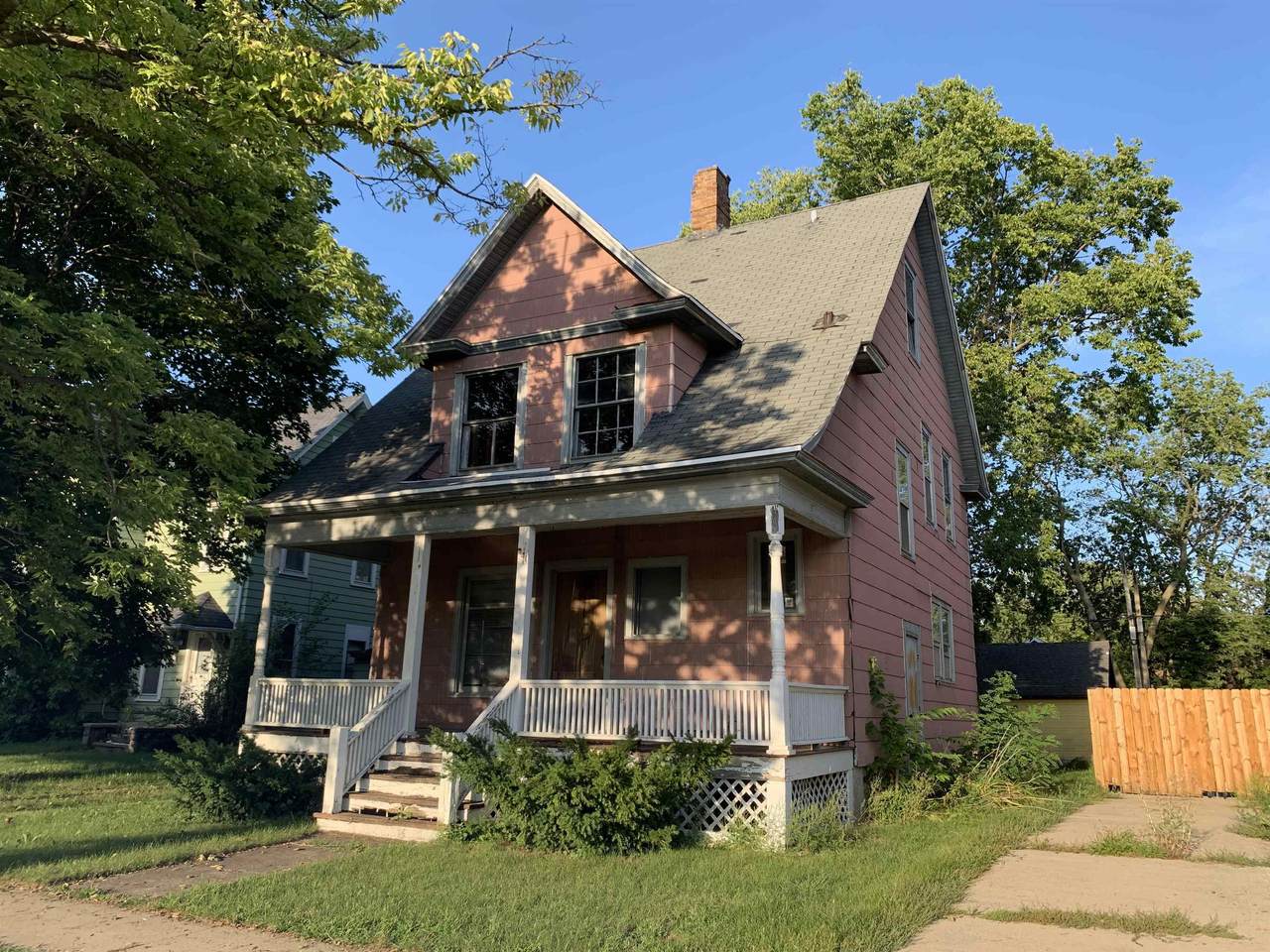 441 Harrison Ave - Photo 1