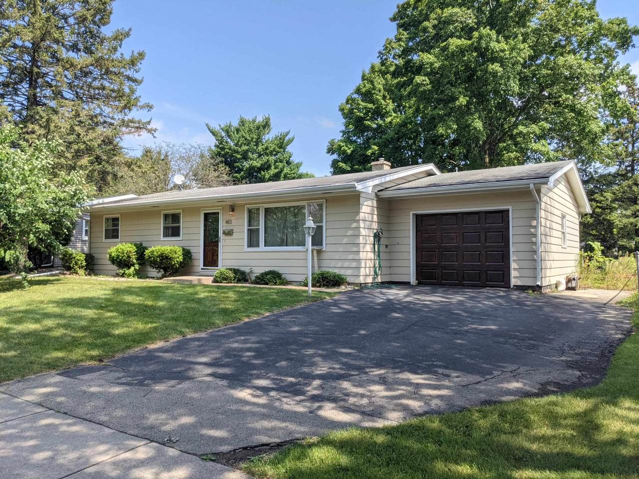 483 Rushmore Ln - Photo 1
