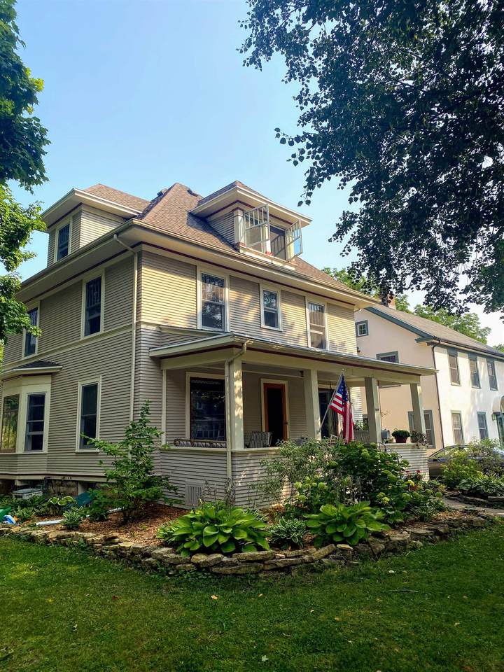 1934 West Lawn Ave - Photo 1