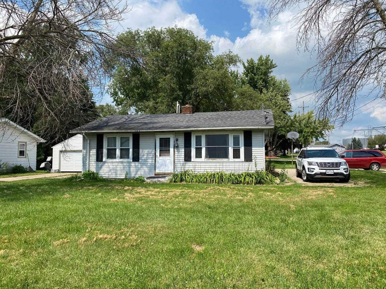 566 Lyon St - Photo 1