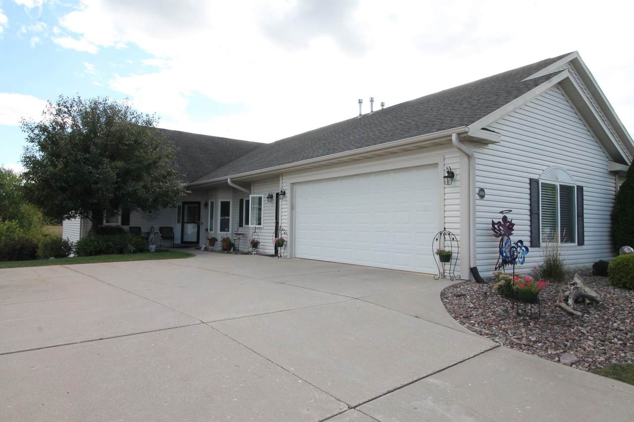 4894 Monarch Dr - Photo 1