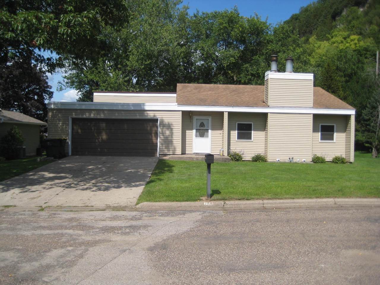 174 Pedretti Parkway - Photo 1