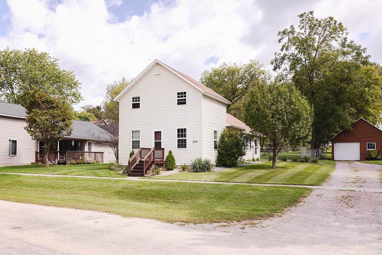 305 Madison St - Photo 1