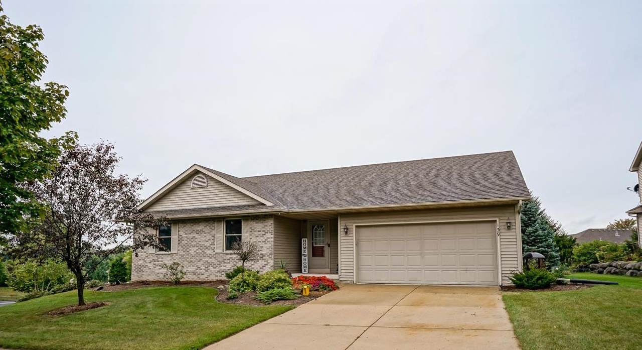 139 Maria Ln - Photo 1