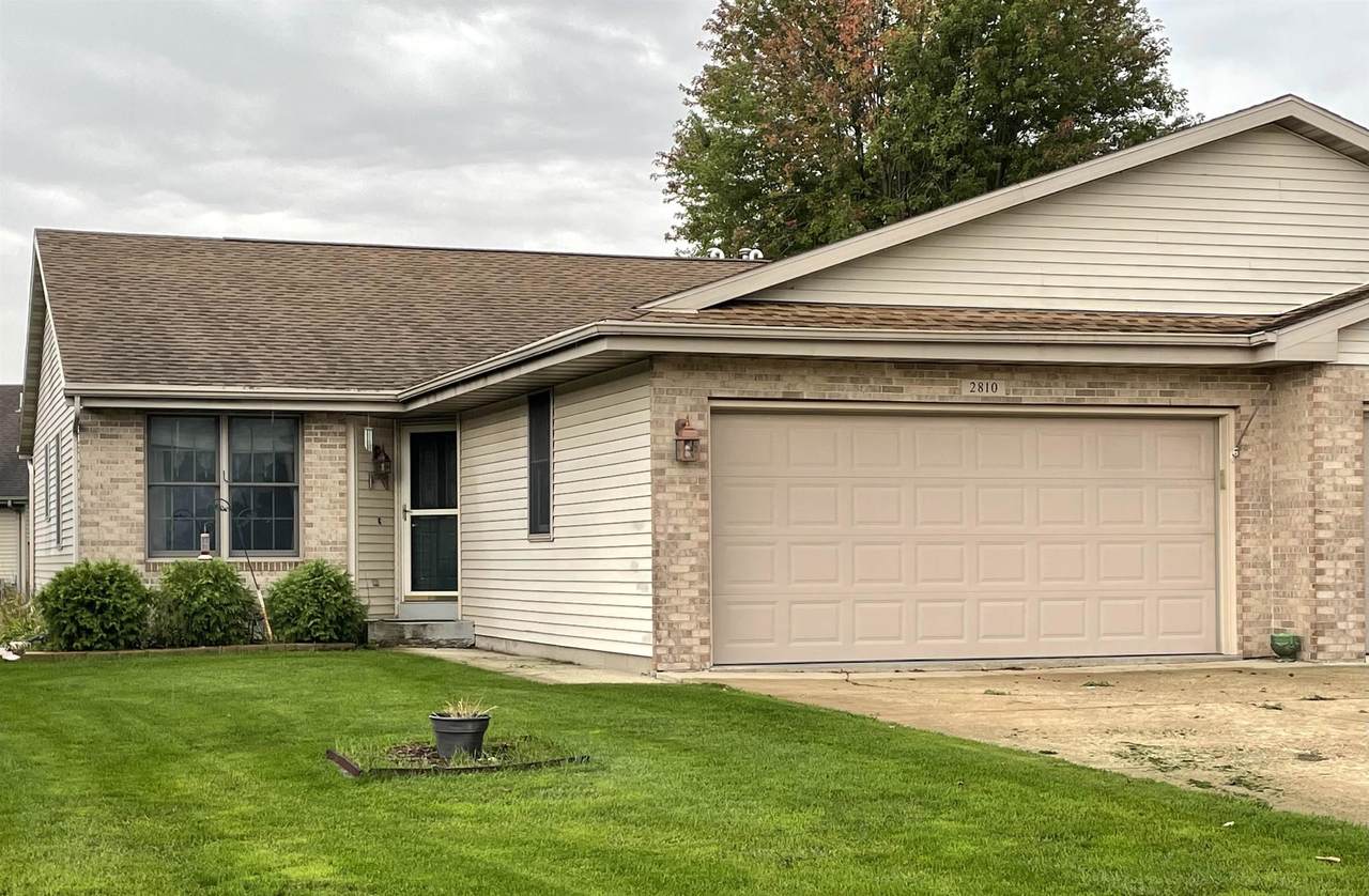 2810 Holiday Dr - Photo 1