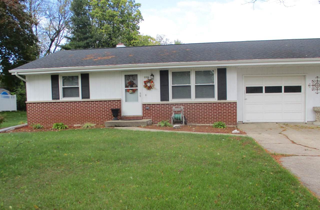 2206 Elizabeth St - Photo 1