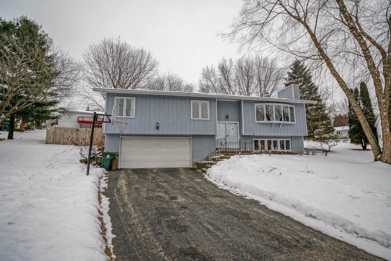 13 Shefford Cir - Photo 1