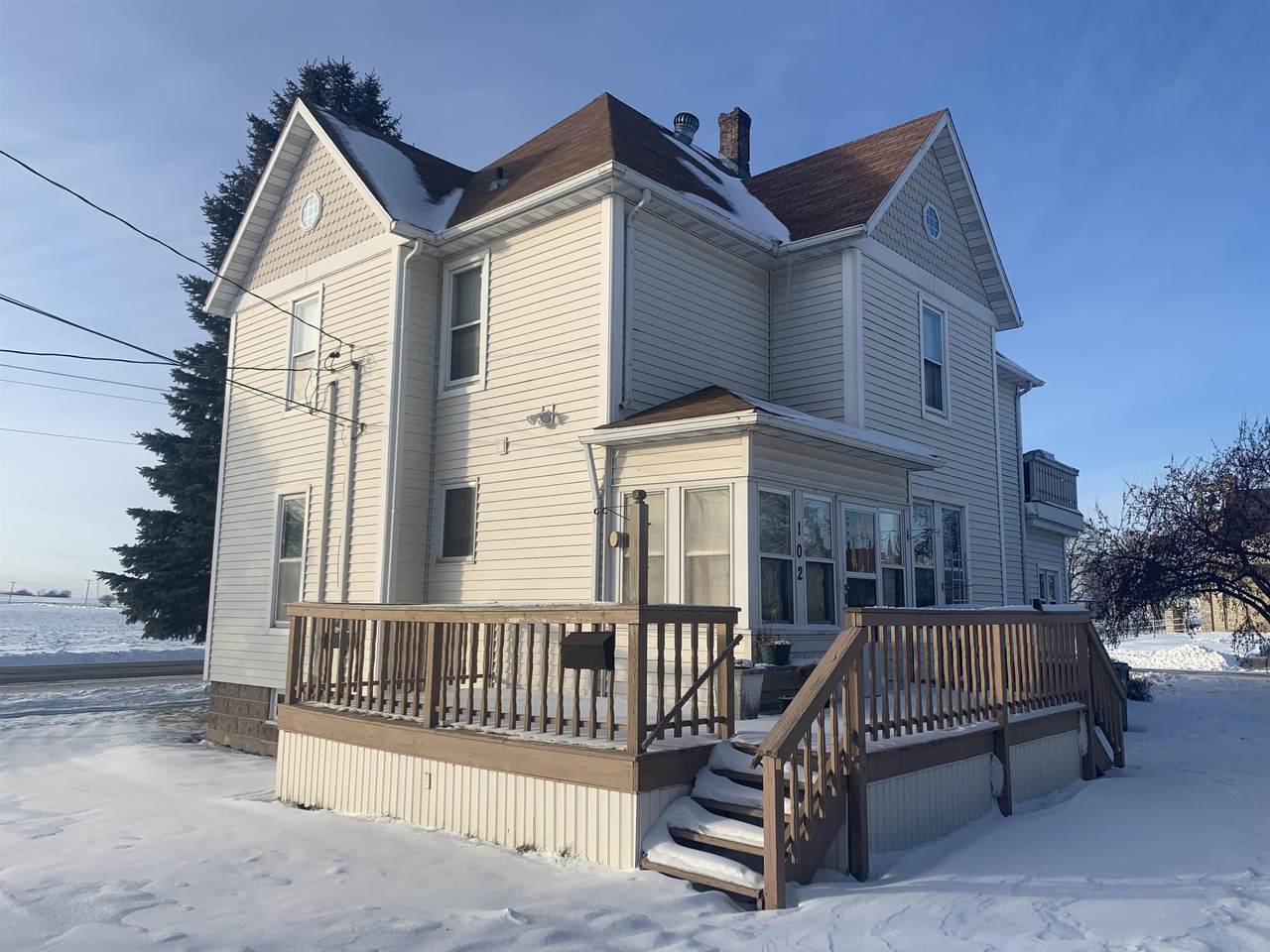 102-104 Reagles St - Photo 1