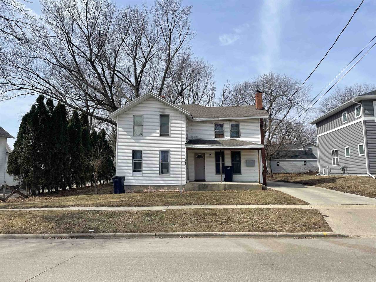 326 Cherry St - Photo 1