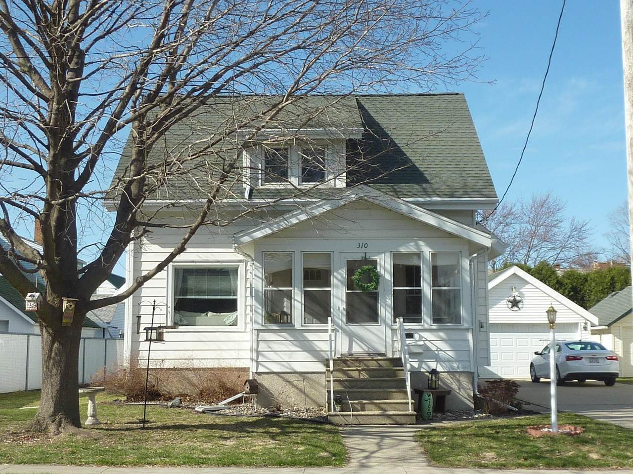 310 Brown St - Photo 1
