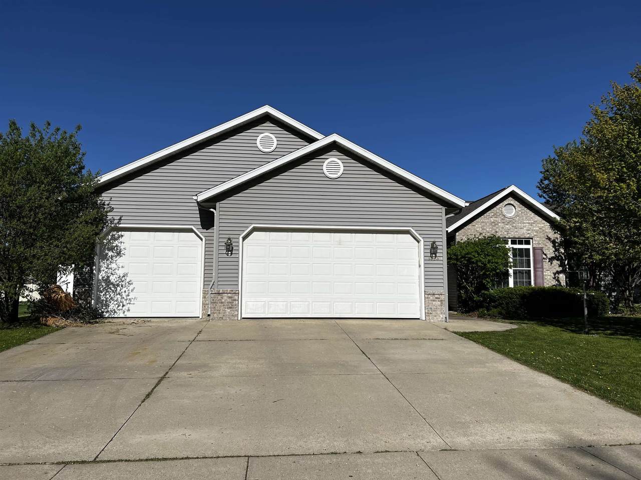 1823 Pontiac Dr - Photo 1