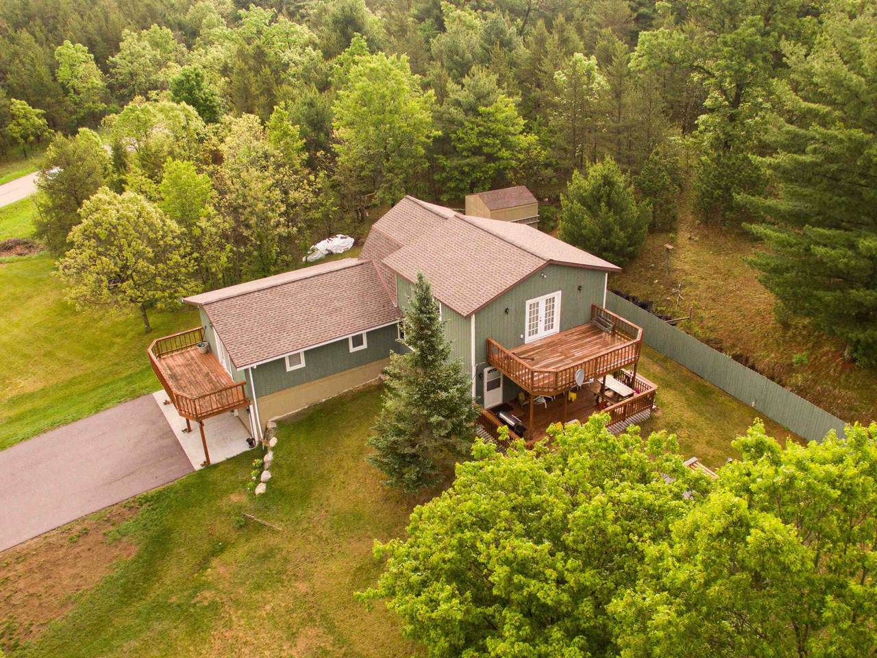 1027 Gale Dr - Photo 1