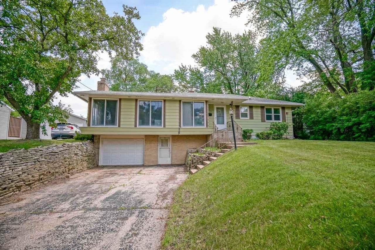 5318 Schluter Rd - Photo 1