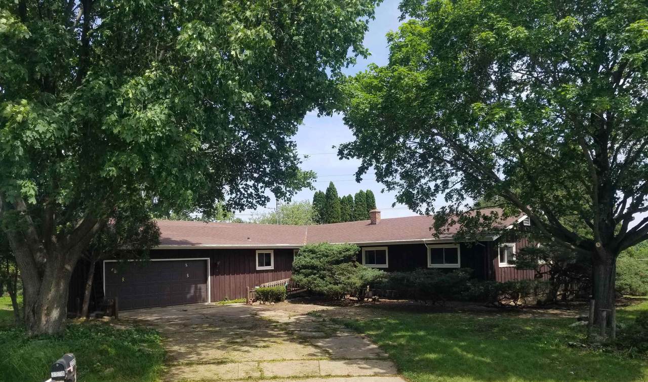 3220 Windsor Ln - Photo 1