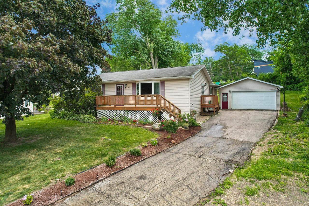 417 Lincoln Dr - Photo 1