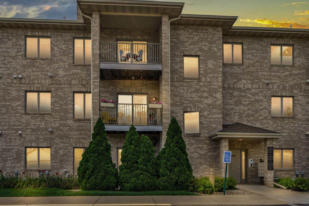 250 Fairview Cir - Photo 1