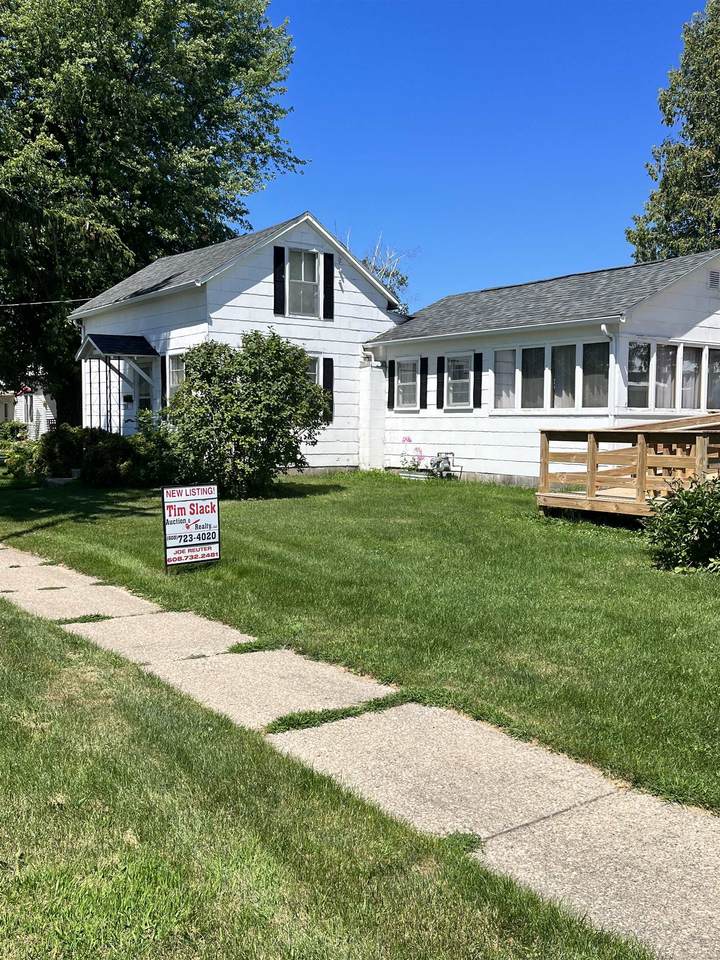 319 Pine St - Photo 1