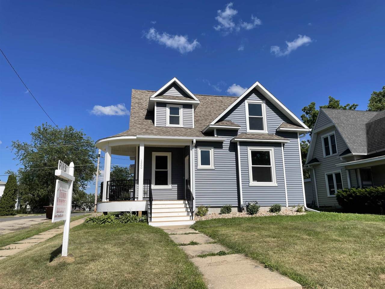 1200 Kilbourn Ave - Photo 1