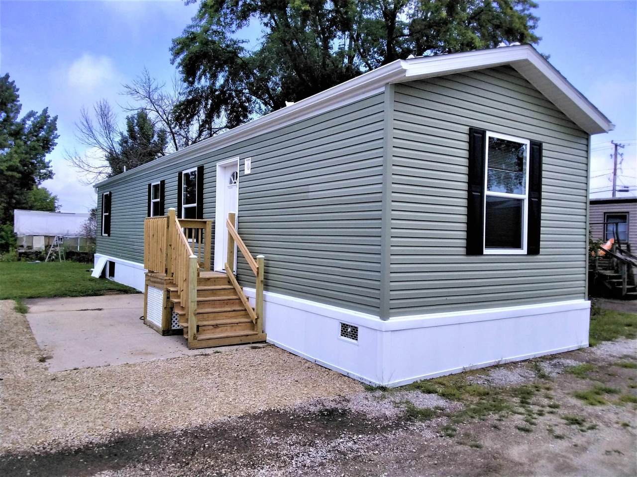 525 Main St - Photo 1