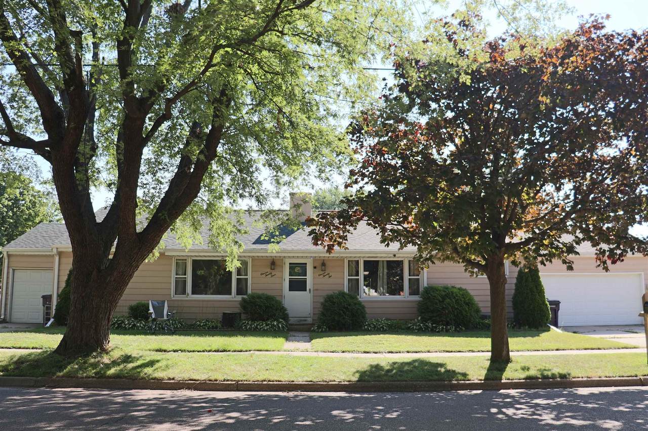 1122 Oakhill Ave - Photo 1
