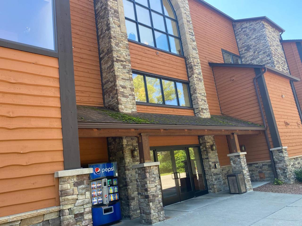 2504 River Rd - Photo 1