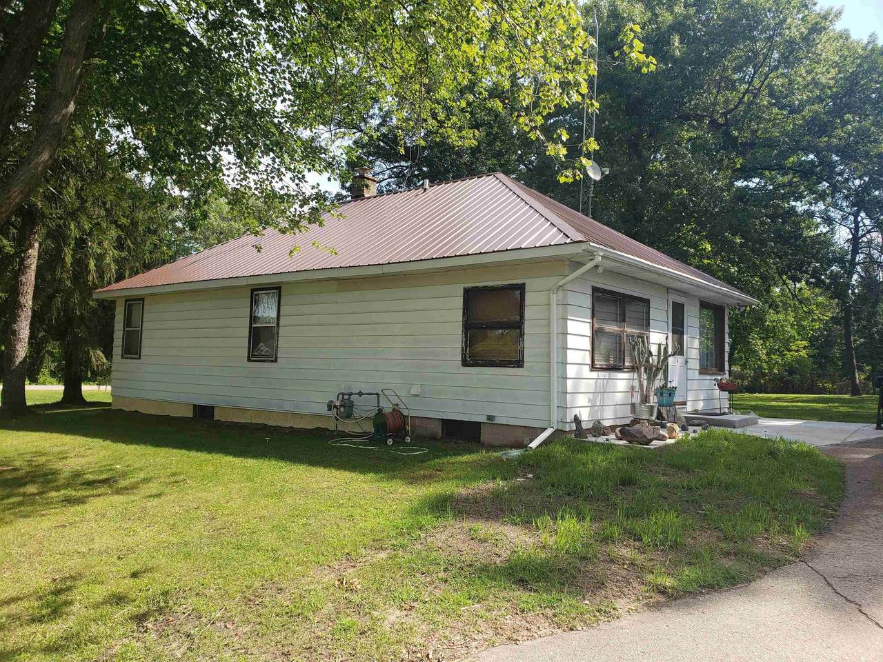 18 Gravy Ln - Photo 1