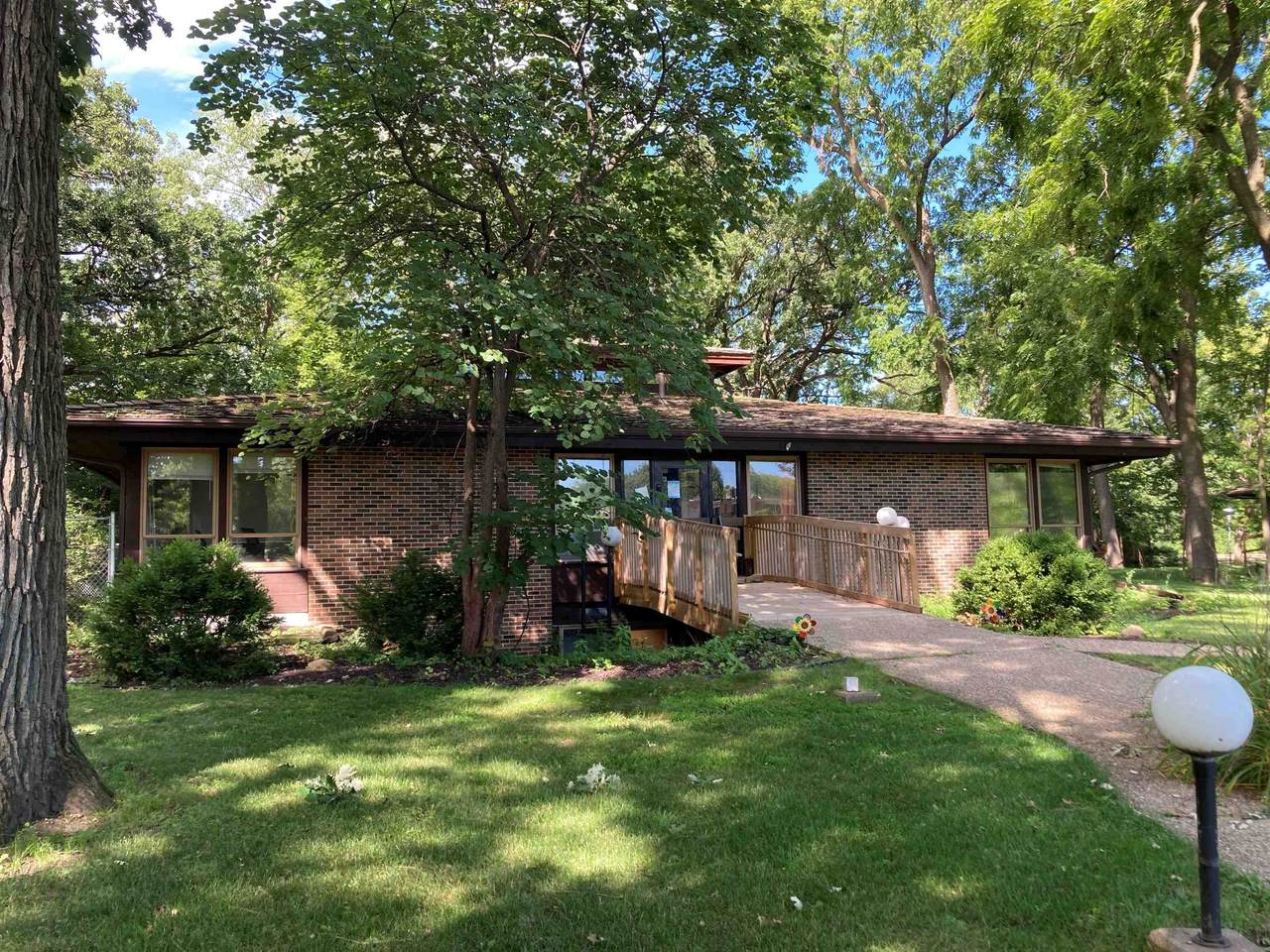502 Atlas Ave - Photo 1
