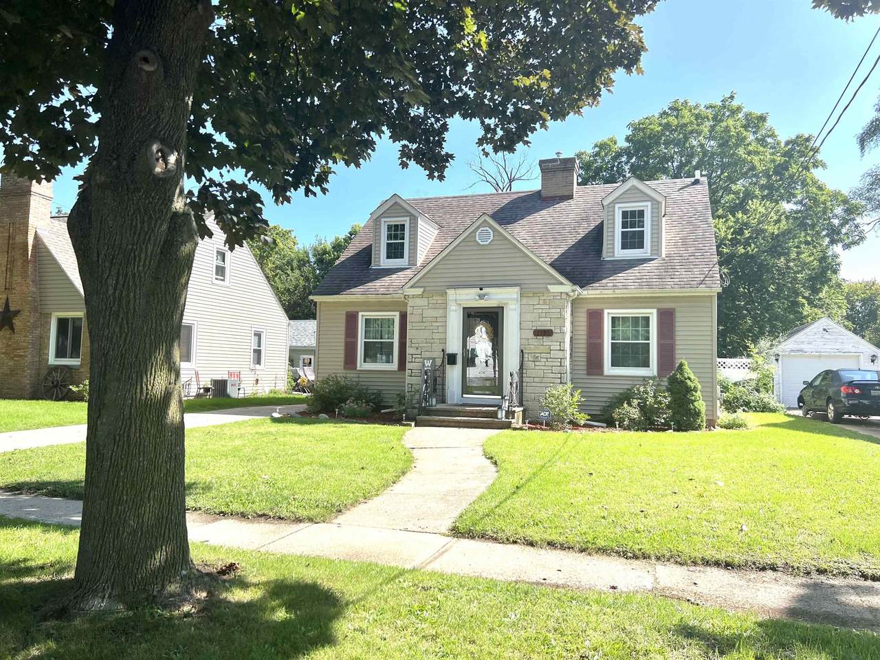 1153 9th St - Photo 1