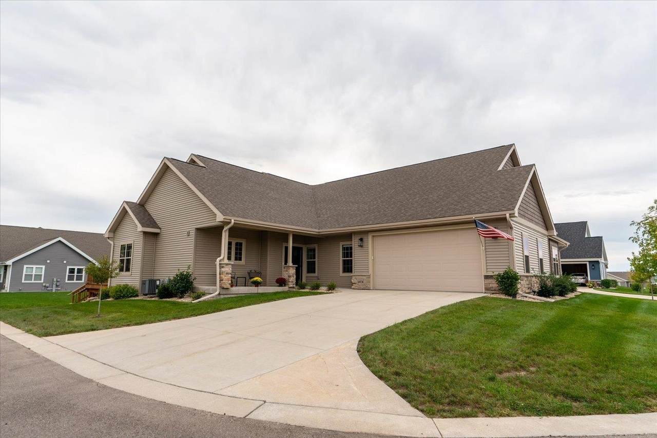 278 Eagle Dr - Photo 1